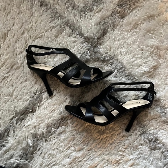 Apt 9 Scrappy Leather Stiletto Heels size 6 - Picture 2 of 4